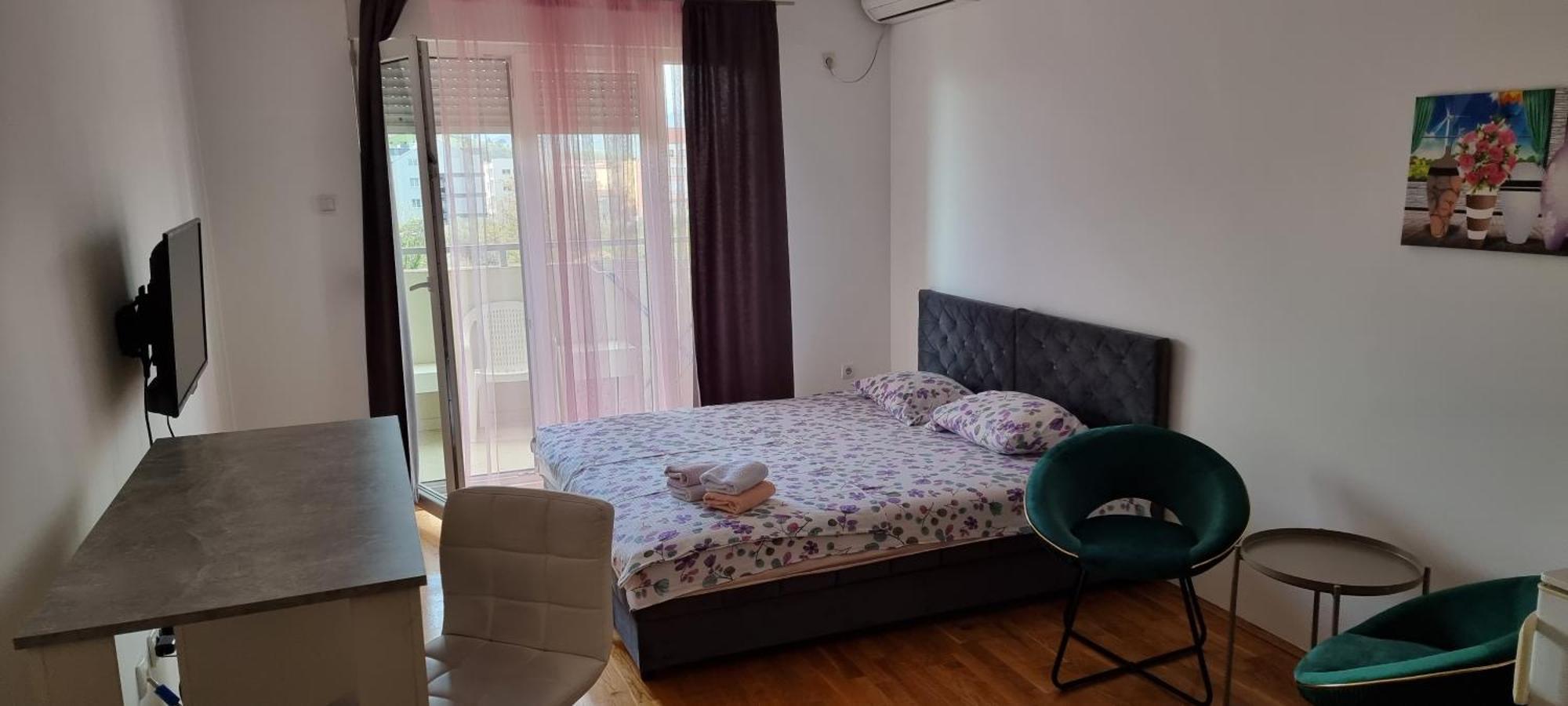 Naki Apartmani Podgorica Bilik gambar