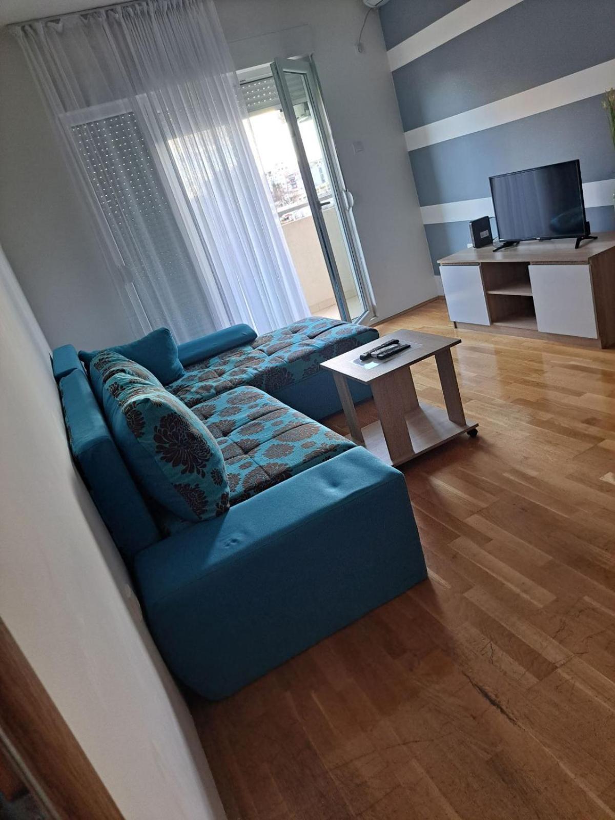Naki Apartmani Podgorica Bilik gambar